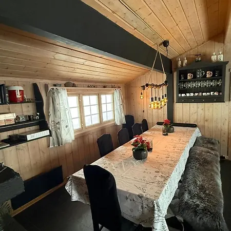 Dağ evi Beautiful Log Cabin In Trysilfjellet South, Ski In Ski Out