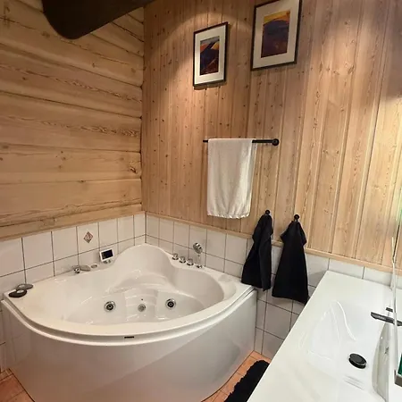 Beautiful Log Cabin In Trysilfjellet South, Ski In Ski Out Dağ evi Trysil