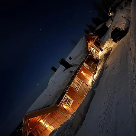 Beautiful Log Cabin In Trysilfjellet South, Ski In Ski Out Trysil