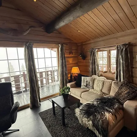 Beautiful Log Cabin In Trysilfjellet South, Ski In Ski Out Dağ evi Trysil