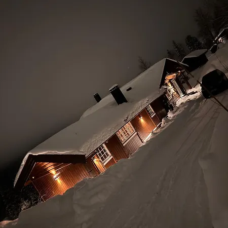Beautiful Log Cabin In Trysilfjellet South, Ski In Ski Out Dağ evi
